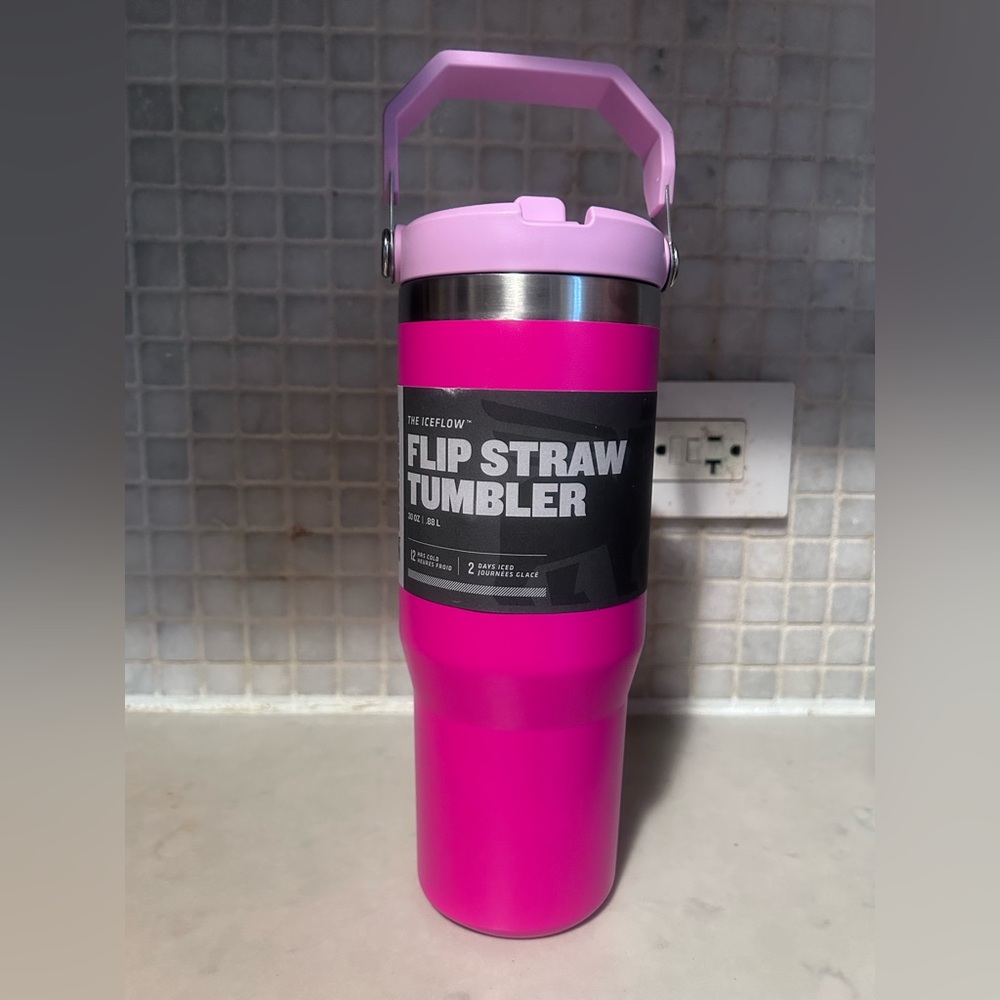 Stanley IceFlow 30 oz Flip-Straw Tumbler - Camelia Pink
